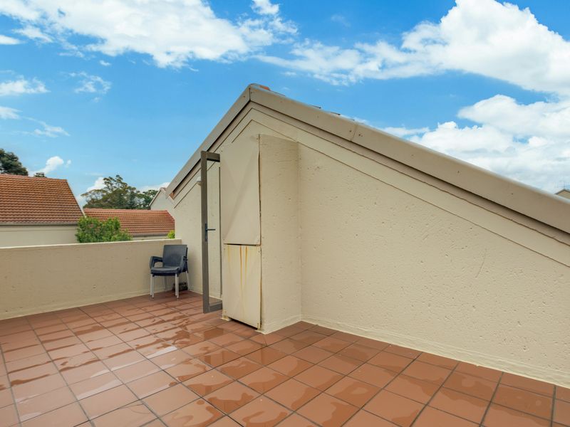 1 Bedroom 1 Bathroom Loft Apartment for Sale - Photo 2