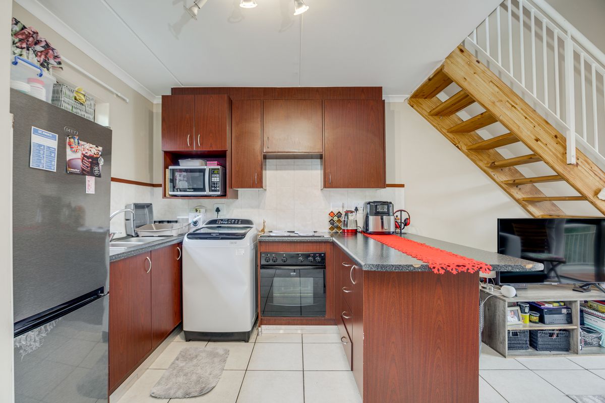 1 Bedroom 1 Bathroom Loft Apartment for Sale - Photo 4