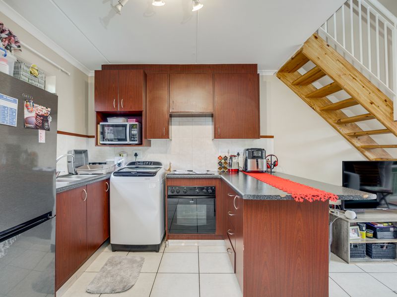 1 Bedroom 1 Bathroom Loft Apartment for Sale - Photo 4