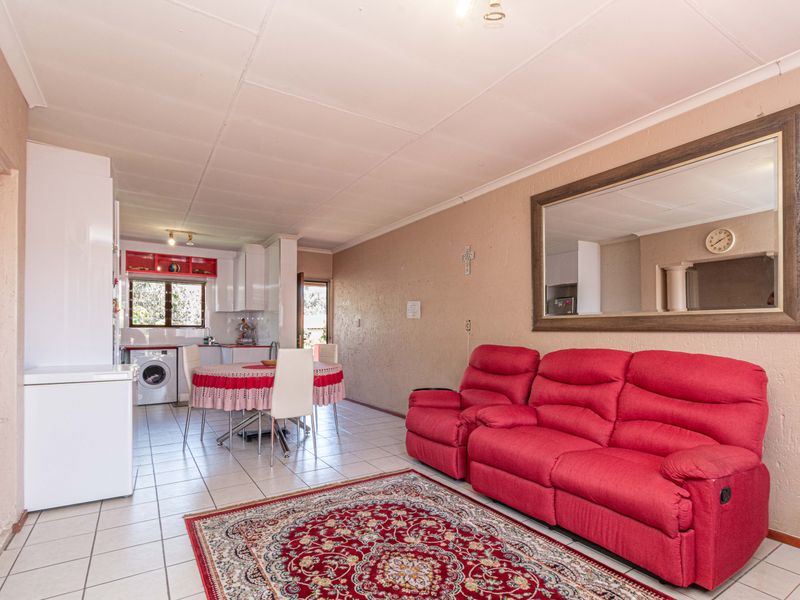 This 2-Bed, 2-Bath Gem With Serious Lifestyle Appeal | North Riding - Photo 4