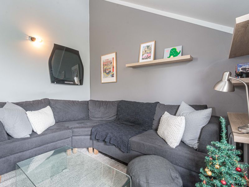 Sophisticated 1 bed, 1 bathroom loft apartment - Photo 10