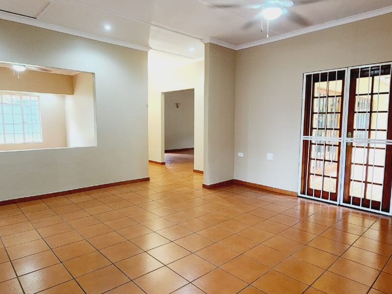 Spacious Four-Bedroom Home - Photo 4