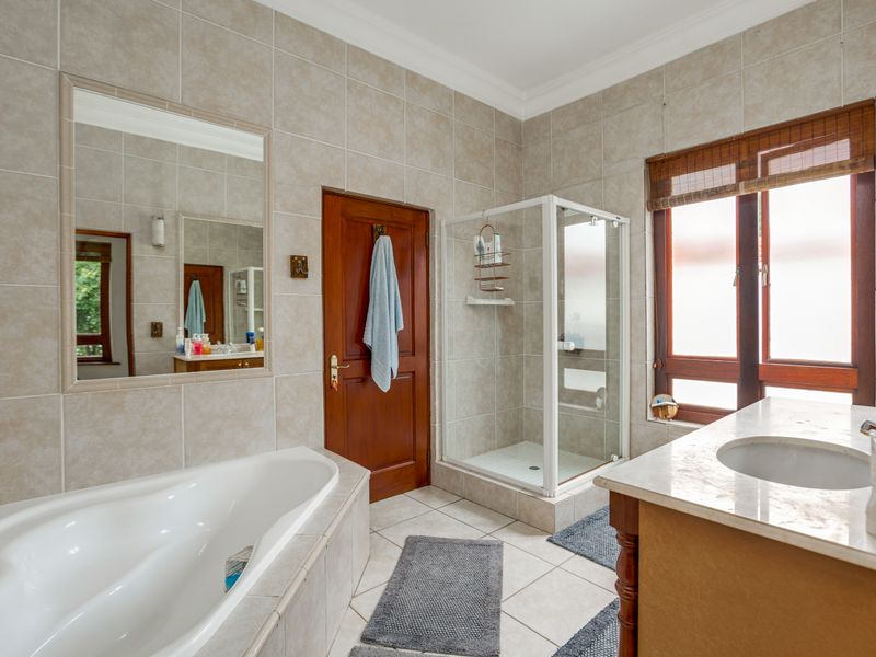 Wonderful family home in sought after Kingsbridge Manor Douglasdale - Photo 8