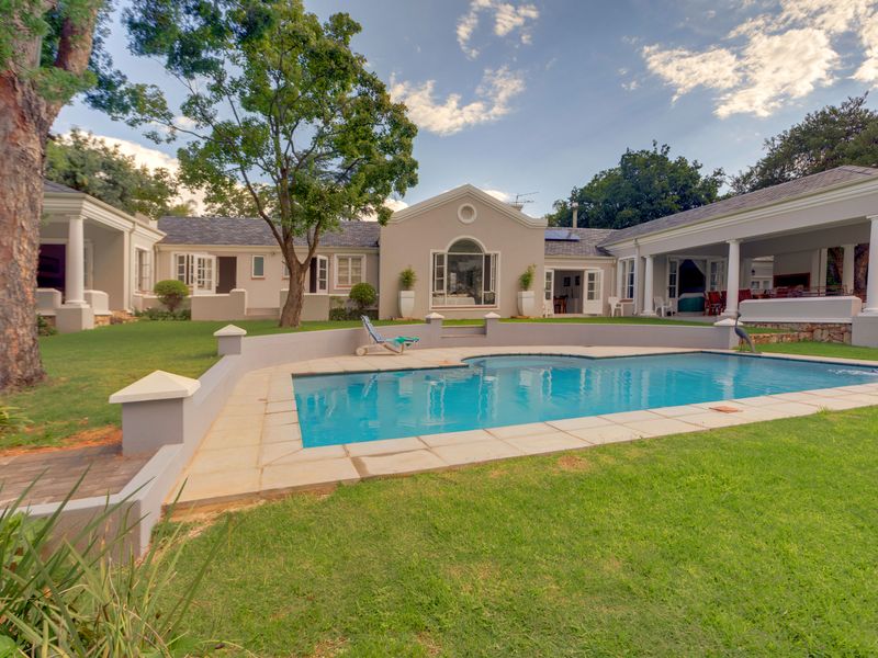 Timeless French Provincial Elegance in an Exclusive Bryanston Enclave - Photo 2