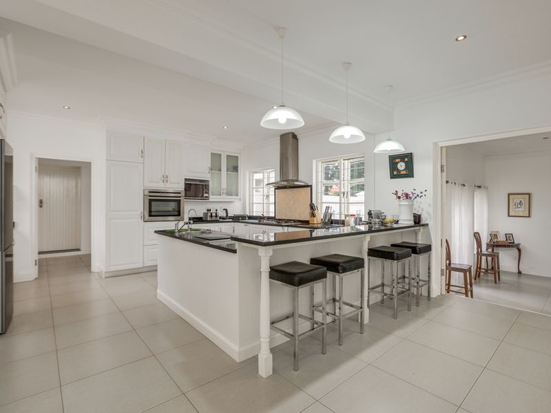 Timeless French Provincial Elegance in an Exclusive Bryanston Enclave - Photo 6