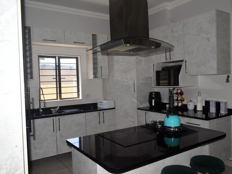 Kloofview Resale - Photo 3