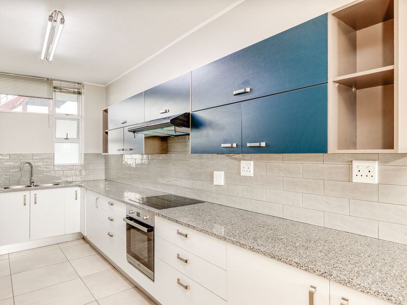 Spacious 2-Bed, 2-Bath Apartment for Sale – Perfect Investment or Home Base! - Photo 3