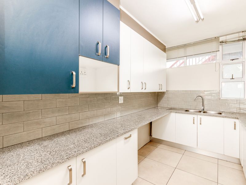 Spacious 2-Bed, 2-Bath Apartment for Sale – Perfect Investment or Home Base! - Photo 4