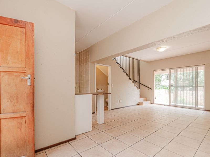 Double-storey  2 Bed, 1 Bath Townhouse Northgate - Photo 9