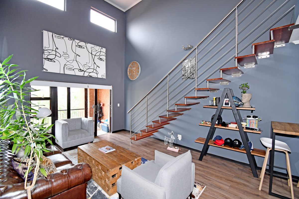 2 Bedroom Loft Unit for RENT at The Meridian - Photo 3