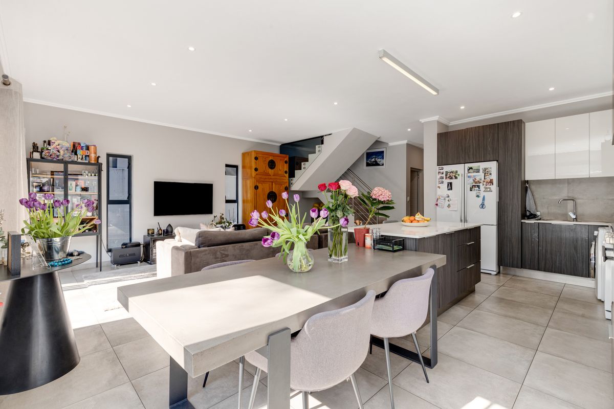 Welcome To An Extraordinary 3-Bedroom, 3.5-Bathroom Cluster Home In Bryanston East - Photo 3