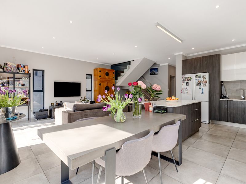 Welcome To An Extraordinary 3-Bedroom, 3.5-Bathroom Cluster Home In Bryanston East - Photo 3