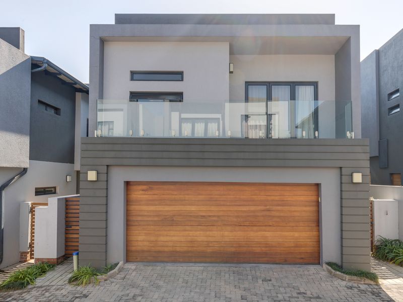 Welcome To An Extraordinary 3-Bedroom, 3.5-Bathroom Cluster Home In Bryanston East - Photo 1