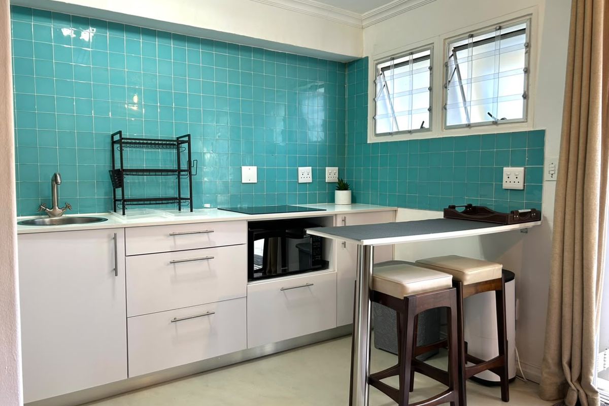 SWEET STUDIO - AVAILABLE IMMEDIATELY - FULLY FURNISHED - Photo 3