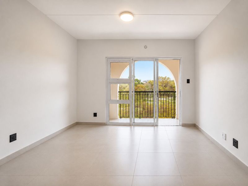 Ultra-Modern 2 Bedroom Apartment To Rent in Riverstone Wetland Estate - Photo 5