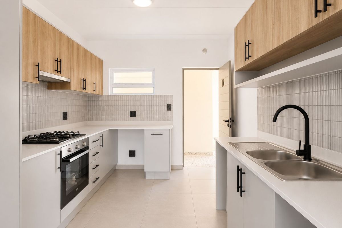 Ultra-Modern 2 Bedroom Apartment To Rent in Riverstone Wetland Estate - Photo 2