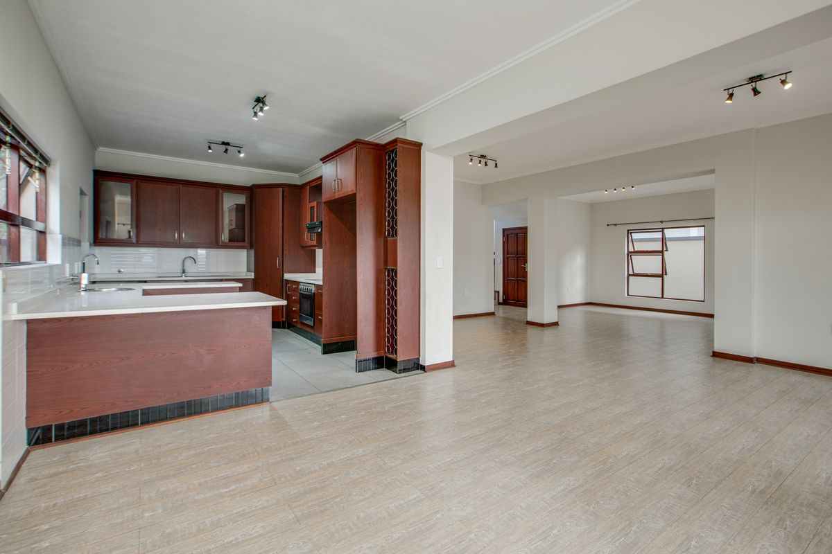 Three Bedroom Family Home In Secure Estate - Photo 5
