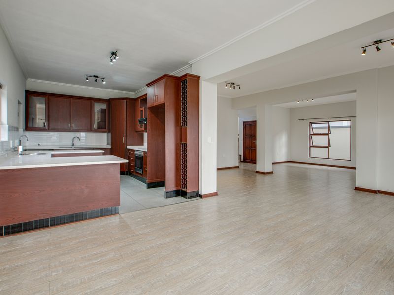 Three Bedroom Family Home In Secure Estate - Photo 5