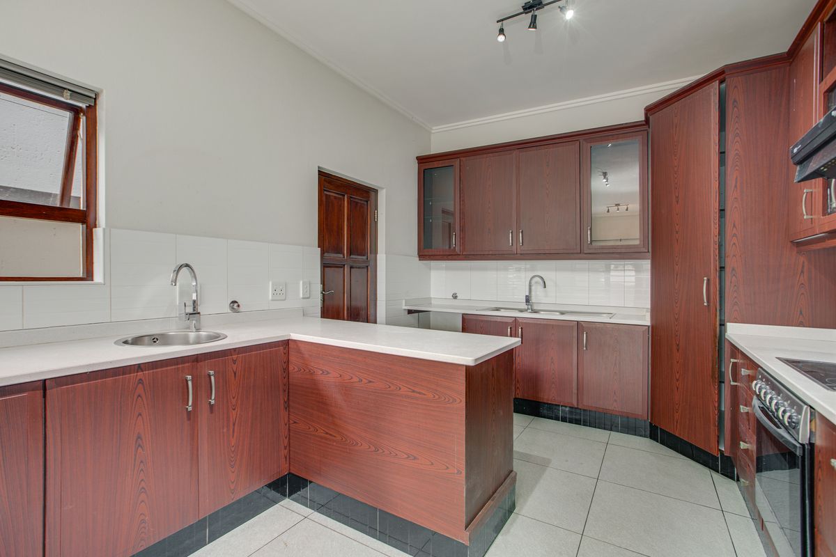 Three Bedroom Family Home In Secure Estate - Photo 4