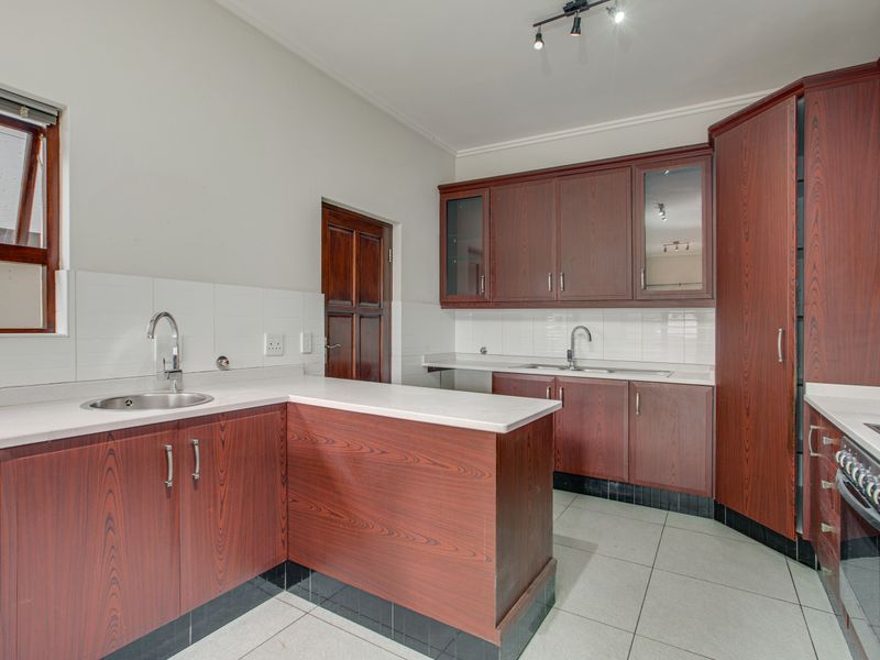 Three Bedroom Family Home In Secure Estate - Photo 4
