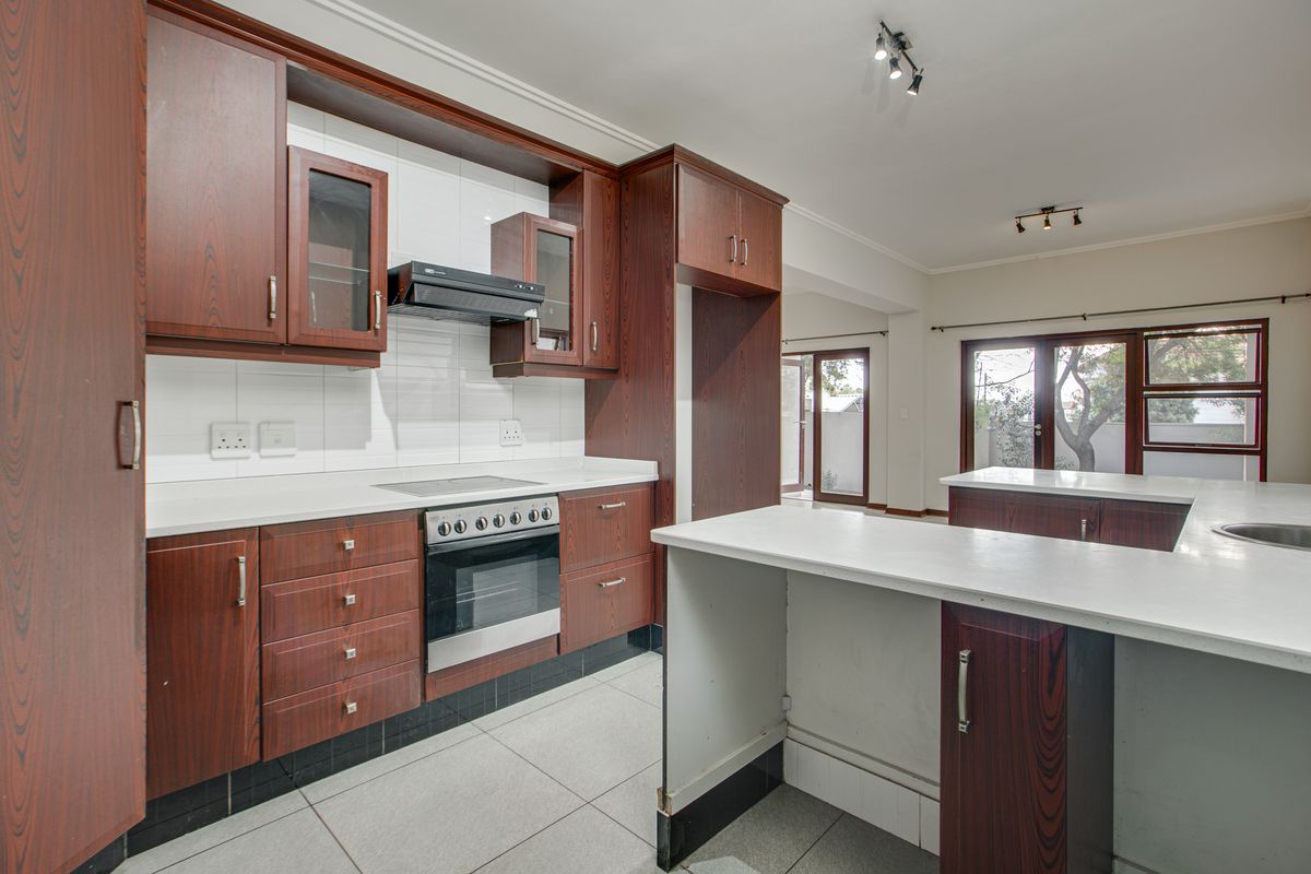 Three Bedroom Family Home In Secure Estate - Photo 3