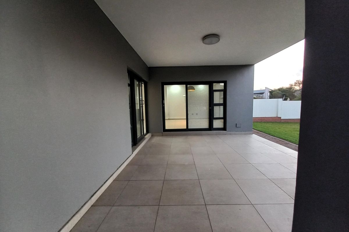 3 Bedroom 2-bathroom Duplex for Rent at The Paddocks - Photo 4