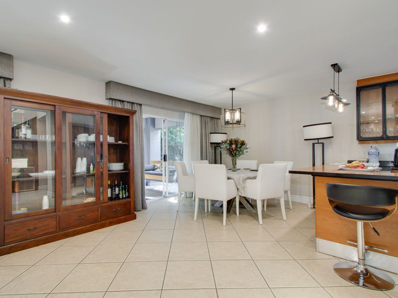 Modern Furnished Three Bedroom Dainfern Golf Estate - Photo 7