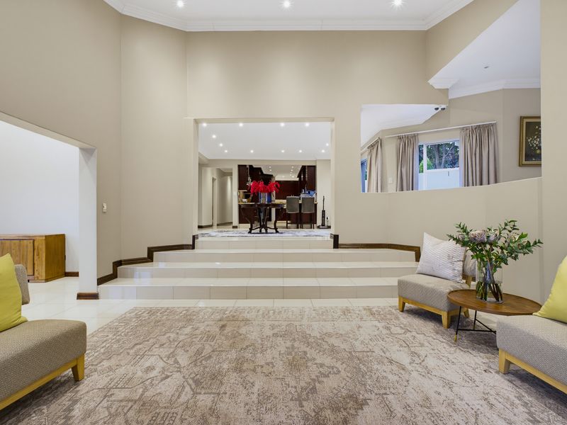IMMACULATE 4 BEDROOM HOME - ENTERTAINMENT PARADISE! - Photo 9