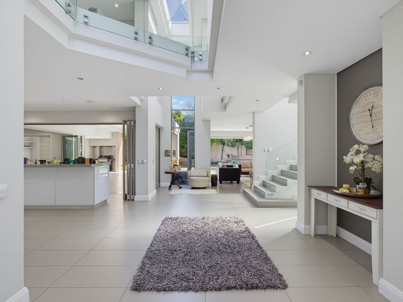 LIVE YOUR BEST LIFE IN THIS EXCEPTIONAL 4 BEDROOM CLUSTER IN SENDERWOOD! - Photo 3