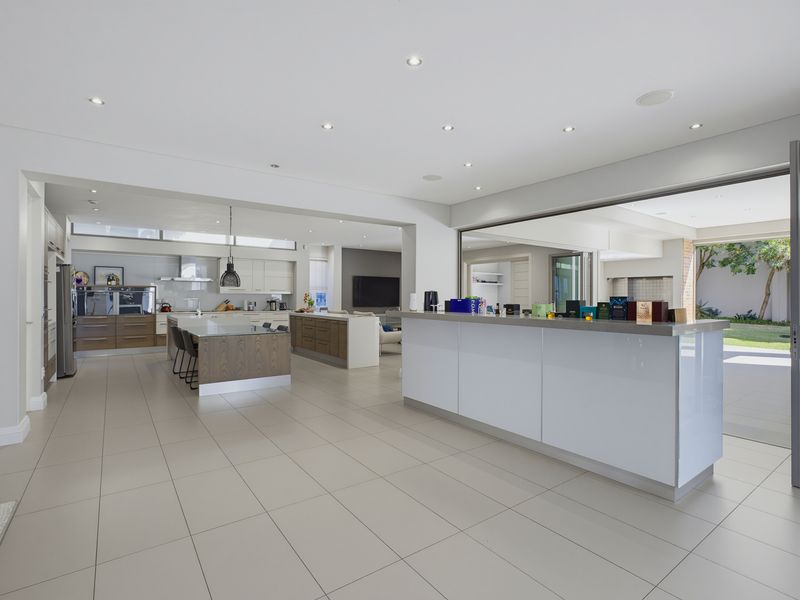 LIVE YOUR BEST LIFE IN THIS EXCEPTIONAL 4 BEDROOM CLUSTER IN SENDERWOOD! - Photo 9