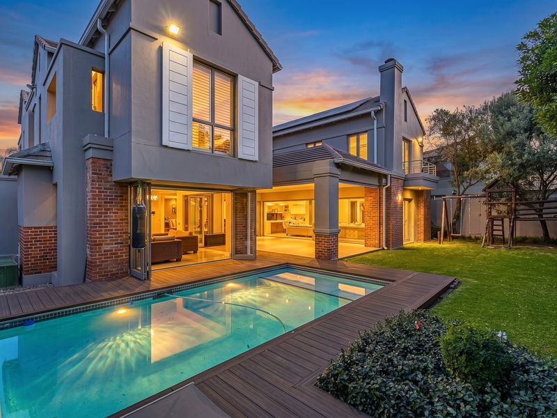 LIVE YOUR BEST LIFE IN THIS EXCEPTIONAL 4 BEDROOM CLUSTER IN SENDERWOOD! - Photo 1