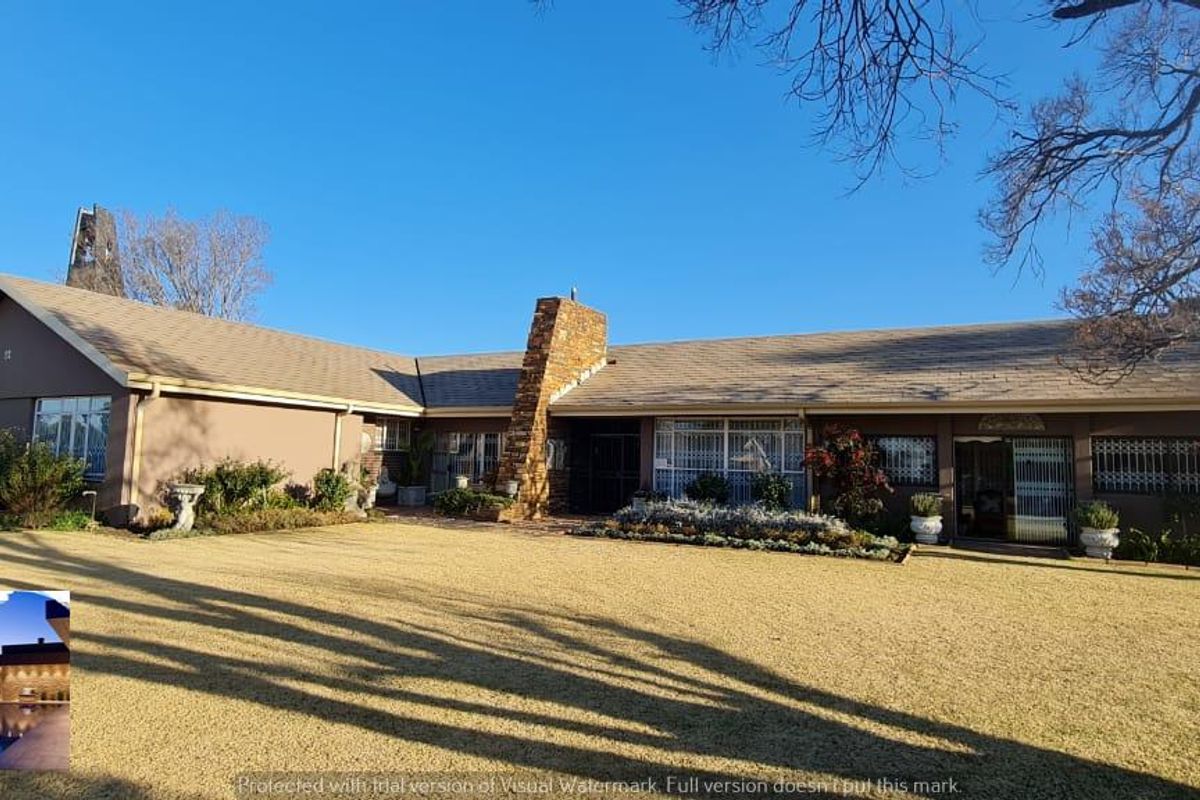Two properties on one large stand for sale in Secunda!  Impressive property - Photo 3