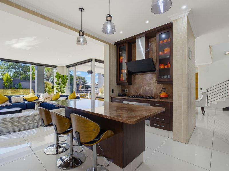 4 BEDROOM DOUBLE-STOREY HOME FOR SALE IN SENDERWOOD - Photo 9