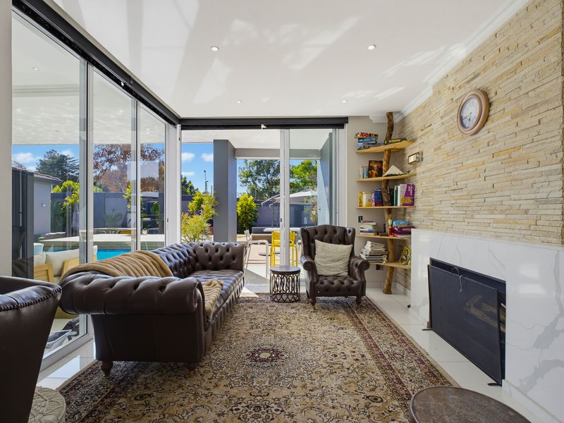 4 BEDROOM DOUBLE-STOREY HOME FOR SALE IN SENDERWOOD - Photo 3