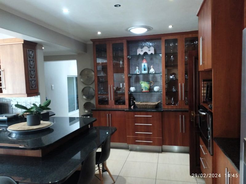 A lifestyle beyond compare - Photo 8