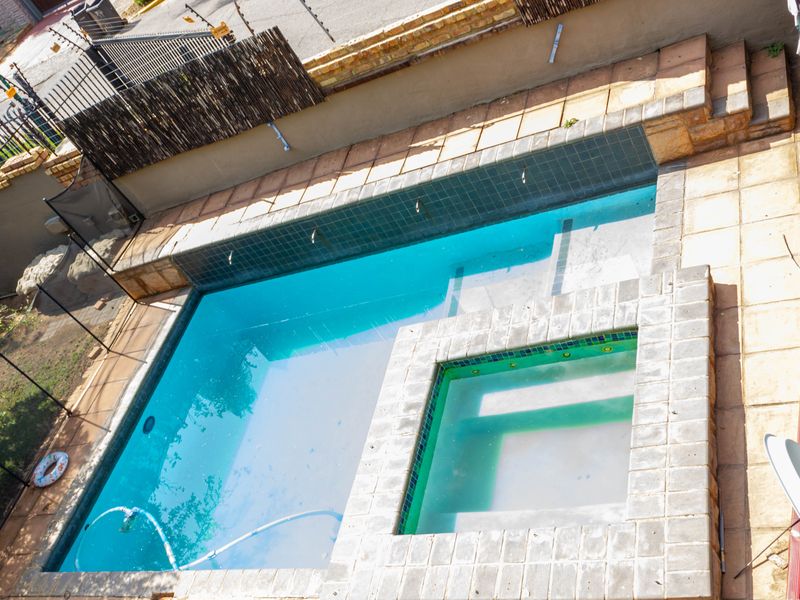 "Spacious 4 bedroom house for sale in Ninapark, Akasia - ideal for a growing family seeking comfort - Photo 8