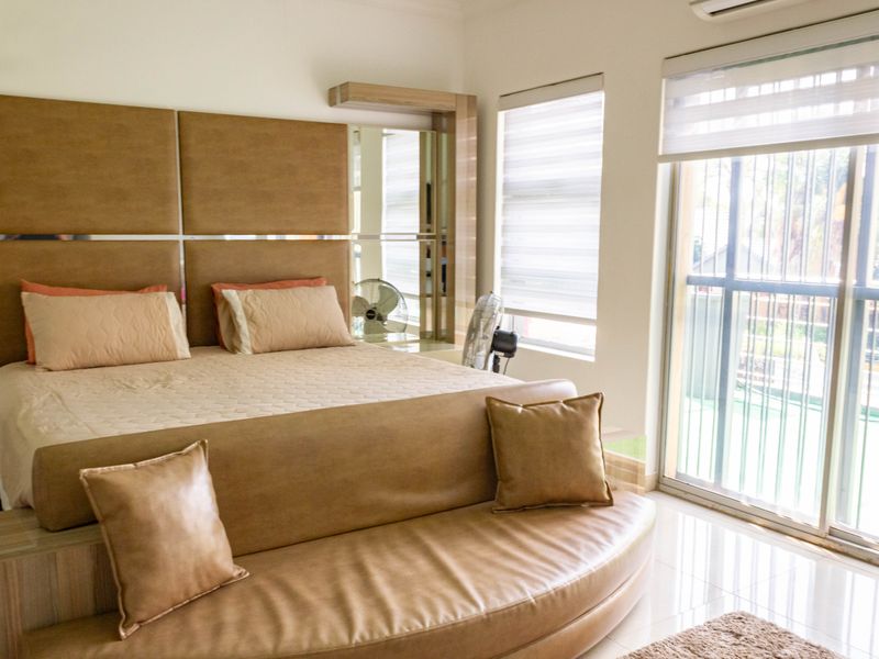 "Spacious 4 bedroom house for sale in Ninapark, Akasia - ideal for a growing family seeking comfort - Photo 6