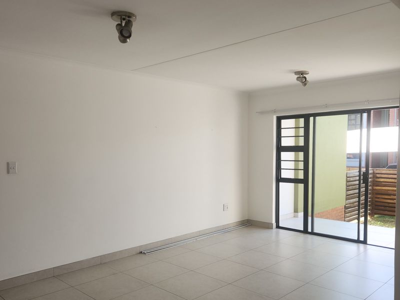 3 Bed Apartment to Rent! - Photo 2