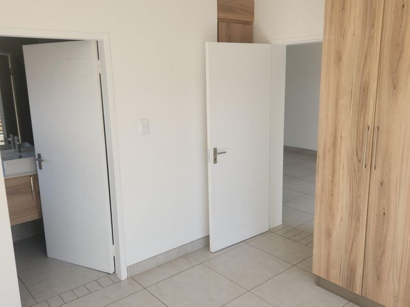 3 Bed Apartment to Rent! - Photo 3