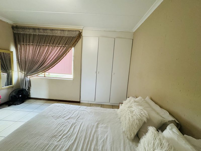 Secure Estate Living - Photo 9
