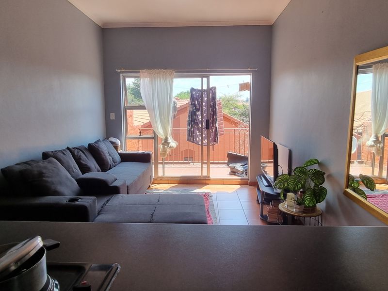Situated in Prime Location! - Photo 3