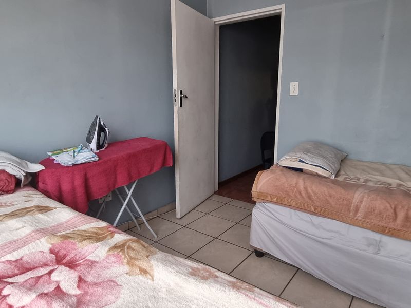 Situated in Prime Location! - Photo 9