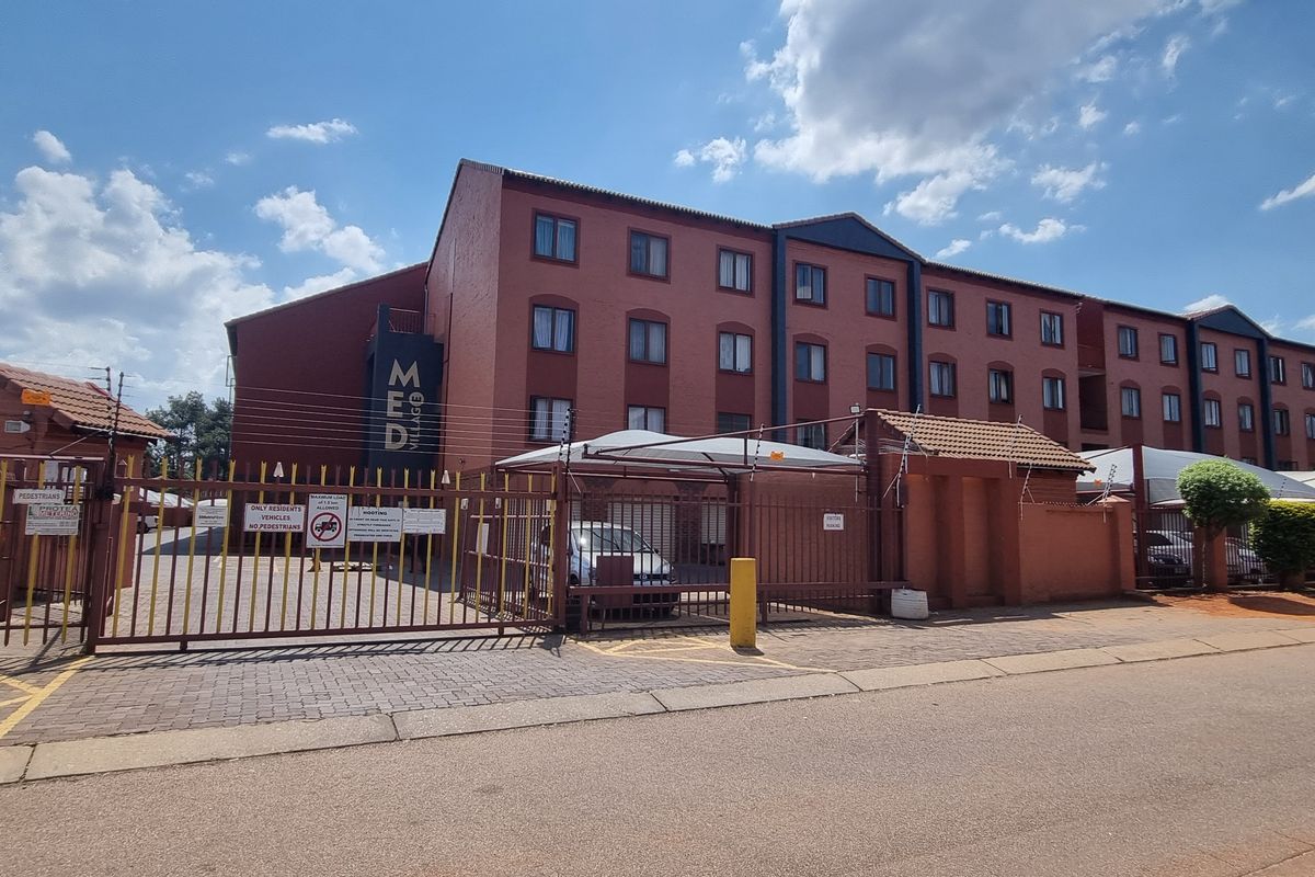 Situated in Prime Location! - Photo 2