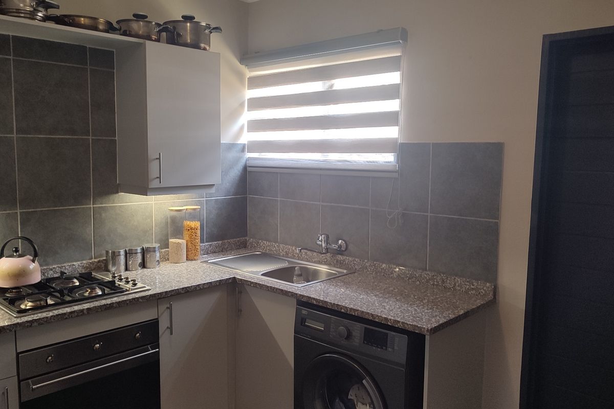 Estate Gem with Modern Comforts - Photo 4