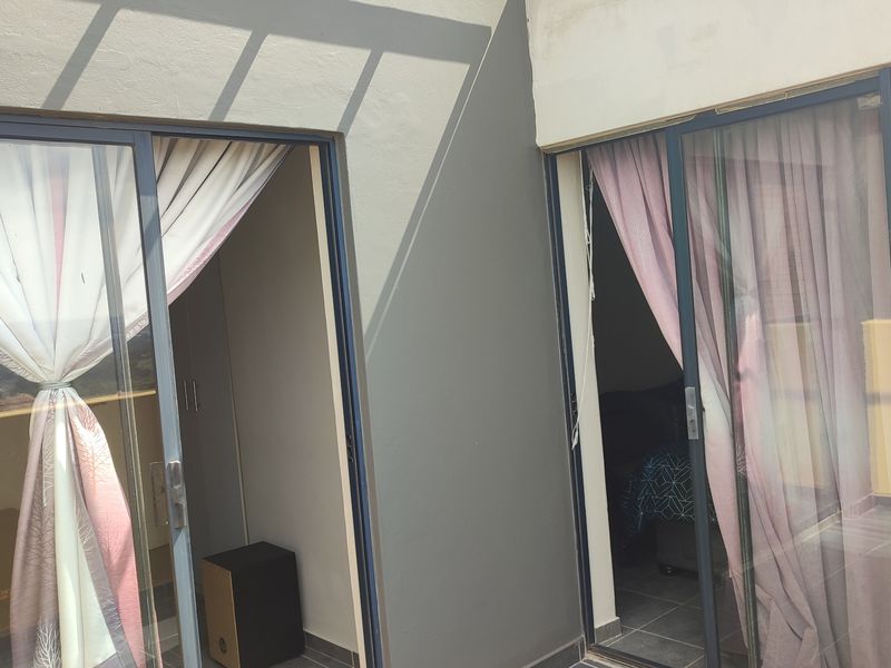 Estate Gem with Modern Comforts - Photo 8