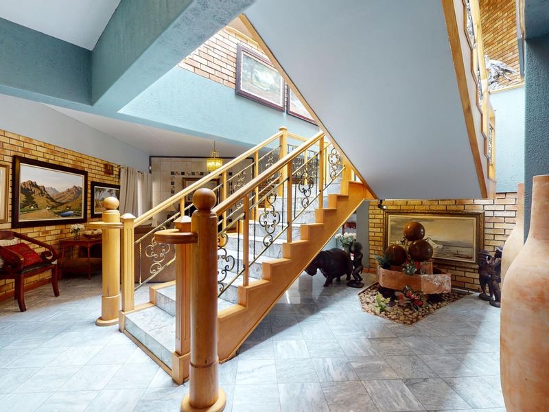 A LUXURIOUS HOME FOR SALE. - Photo 3