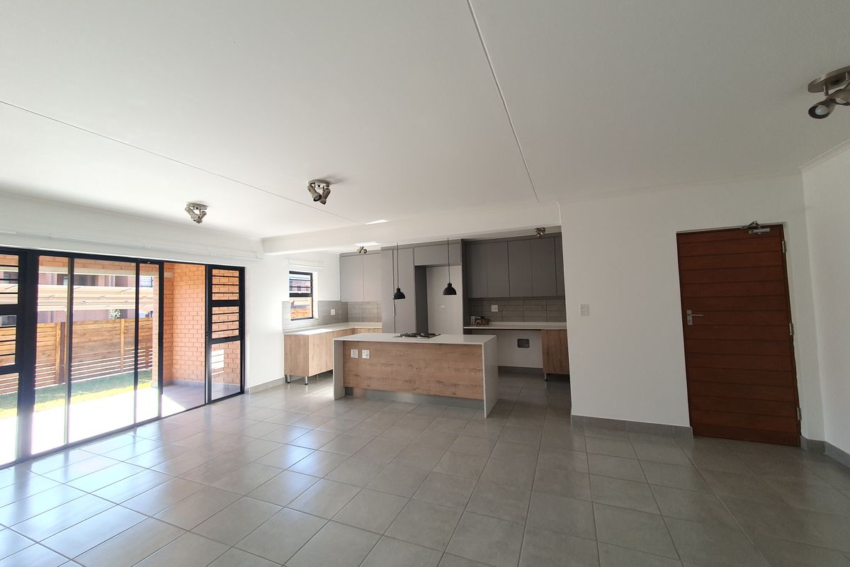 Stylish ground 3 bedroom family rental - Photo 2