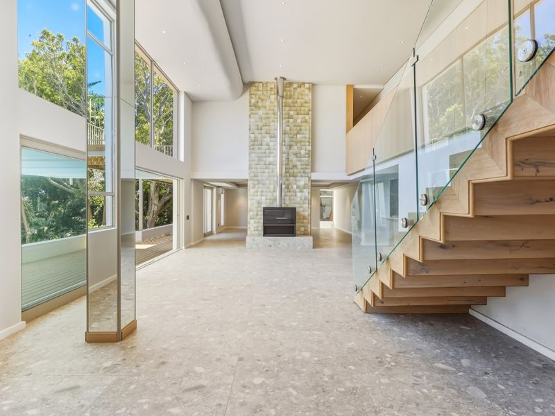 5 Bedroom Luxury Family Home - Photo 3
