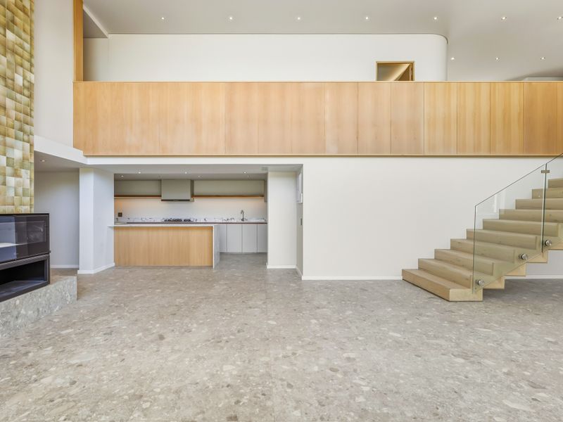 5 Bedroom Luxury Family Home - Photo 6