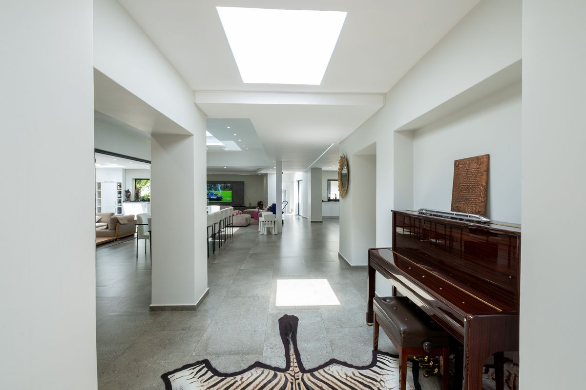 Inanda, A distinguished Family Home Designed for Living & Entertaining - Photo 2